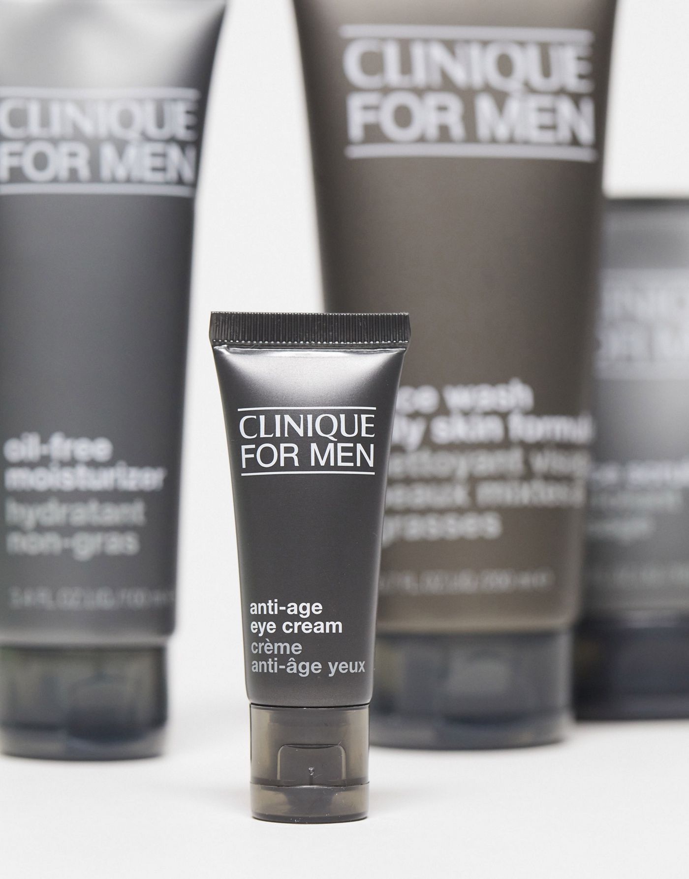 Clinique For Men Skincare Essentials Gift Set For Oily Skin Types (save 15%)