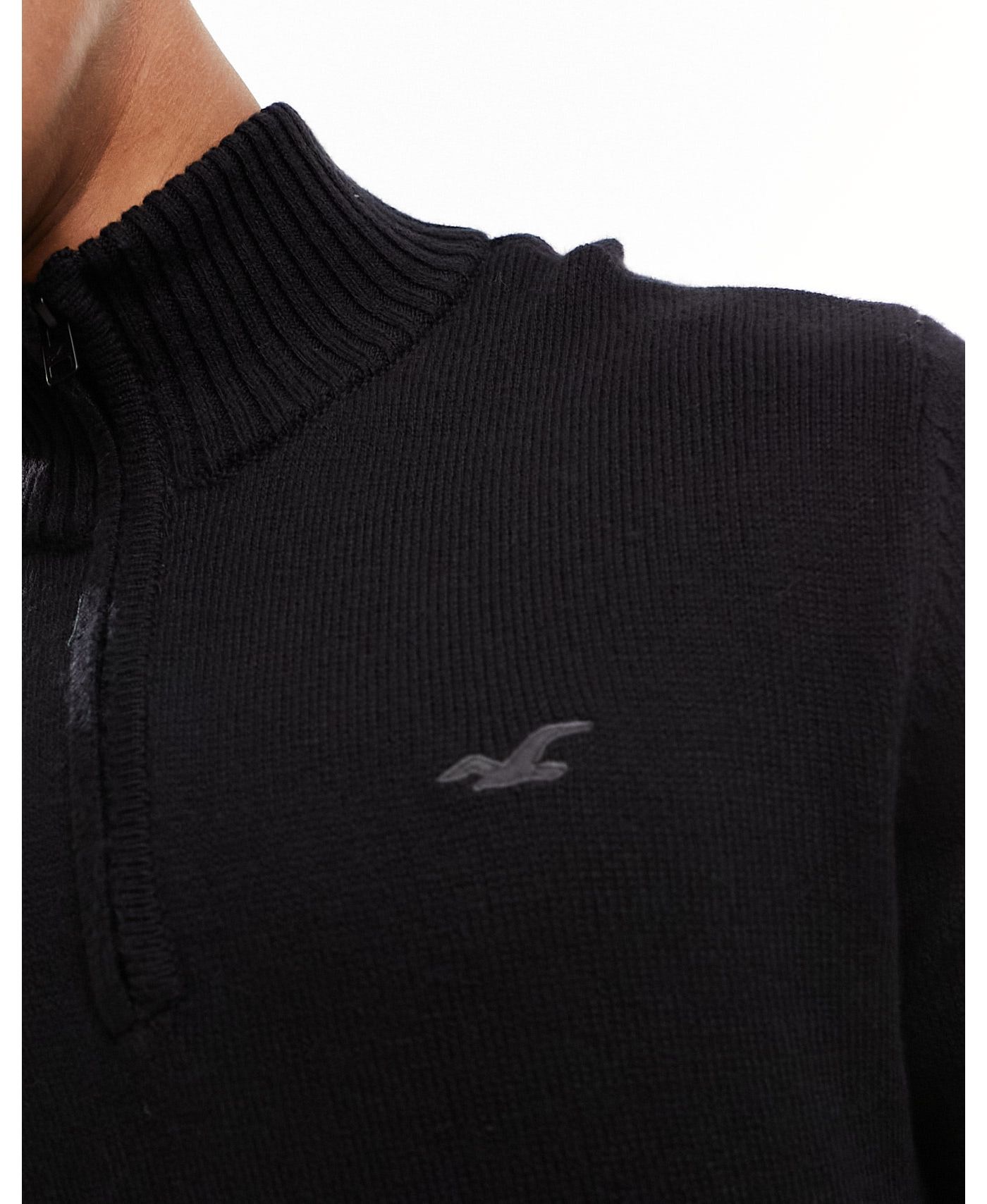 Hollister icon logo half zip knit jumper in black