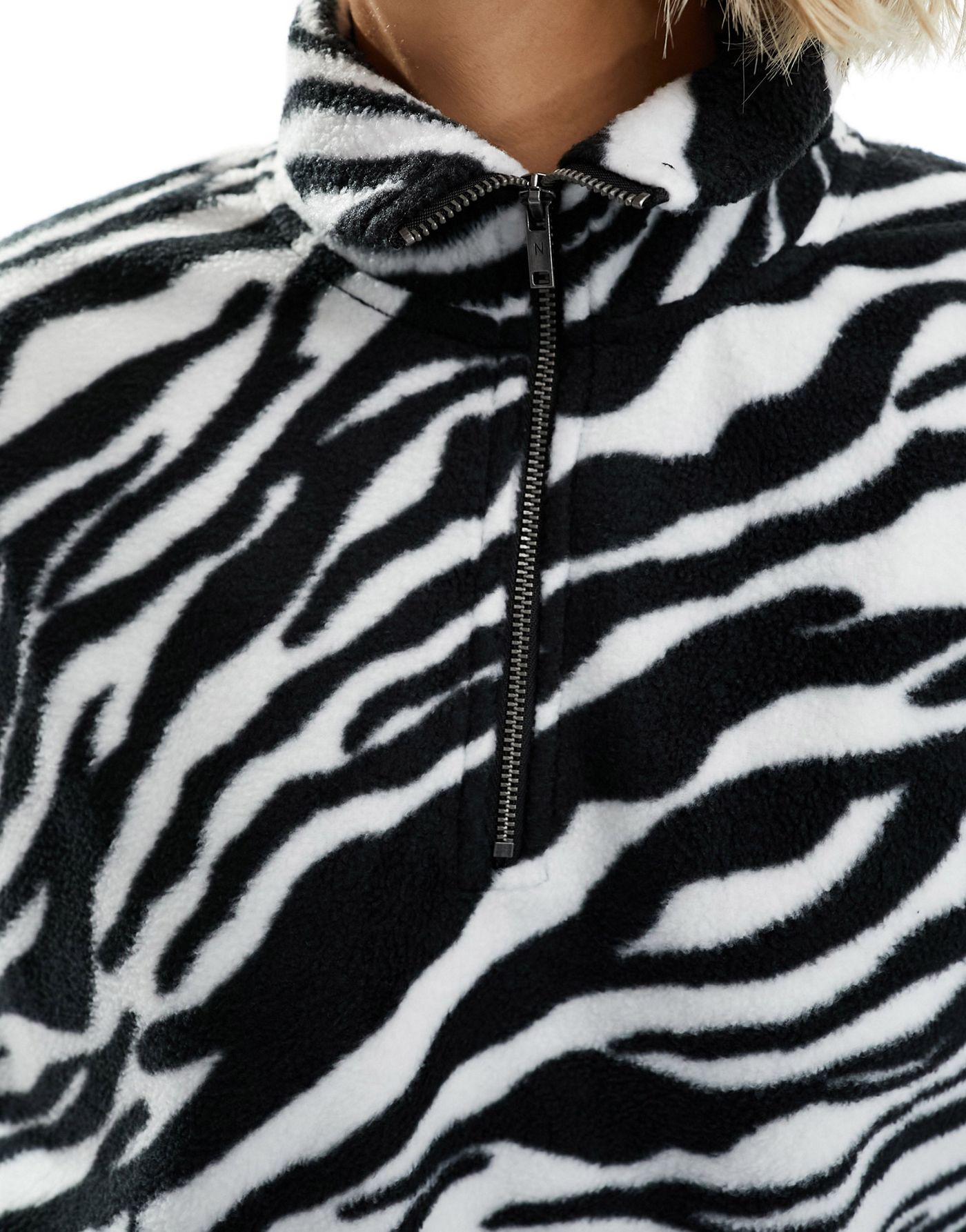 Noisy May 1/4 zip sweater in zebra