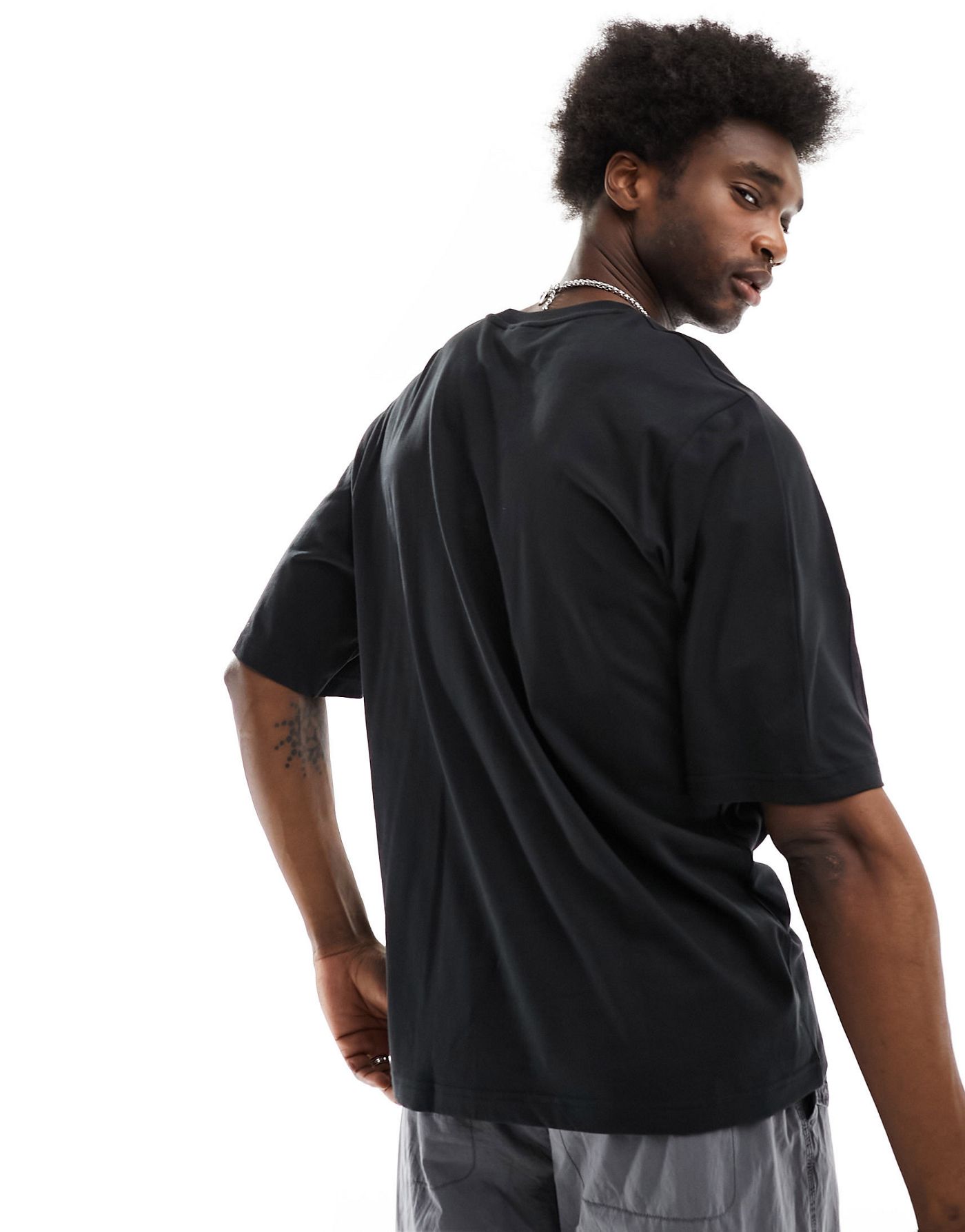 adidas Raglan Cutline T-Shirt in Black