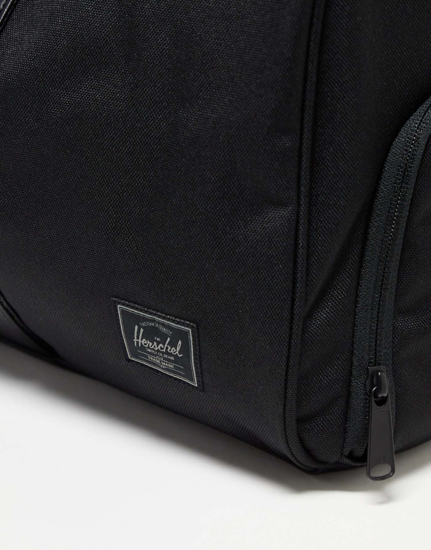 Herschel Supply Co Herschel novel duffle in black