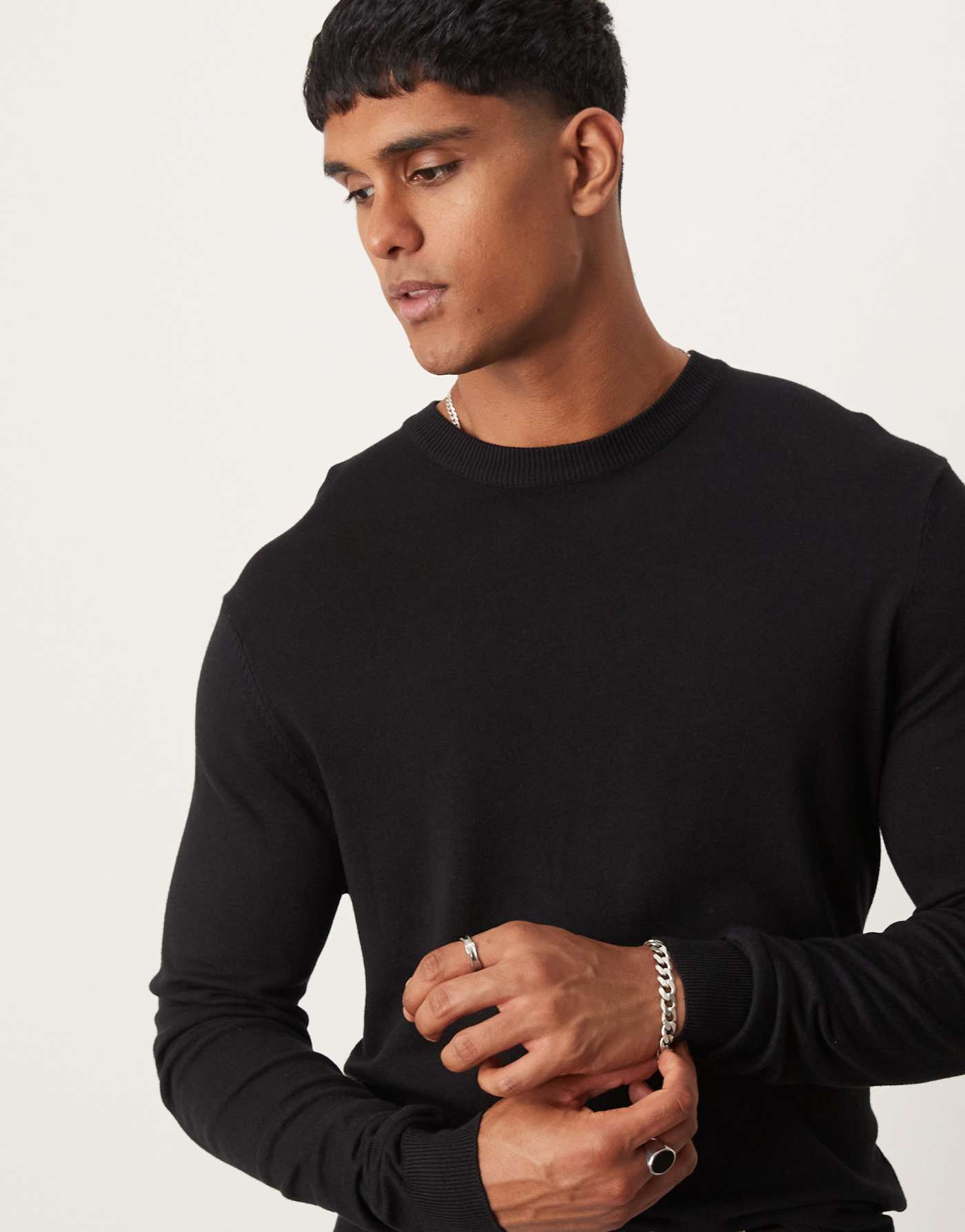 New Look muscle fit crew jumper in black