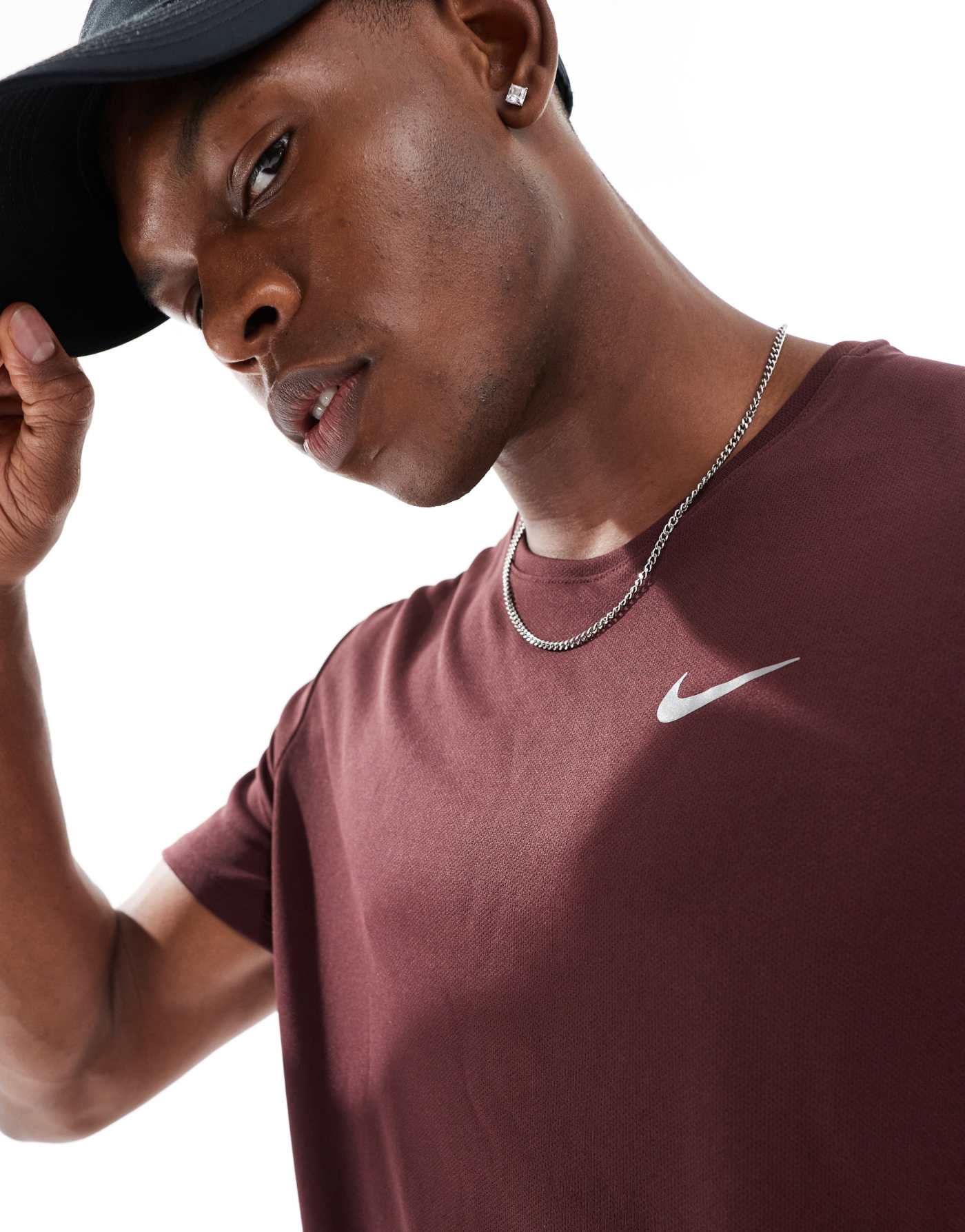 Nike Running Miler Dri-FIT t-shirt in burgundy