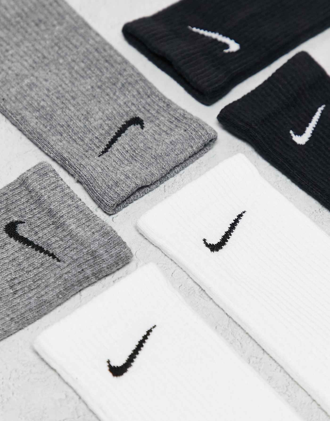 Nike Training Everyday Cushioned Plus 3 pack crew socks in white, grey and black