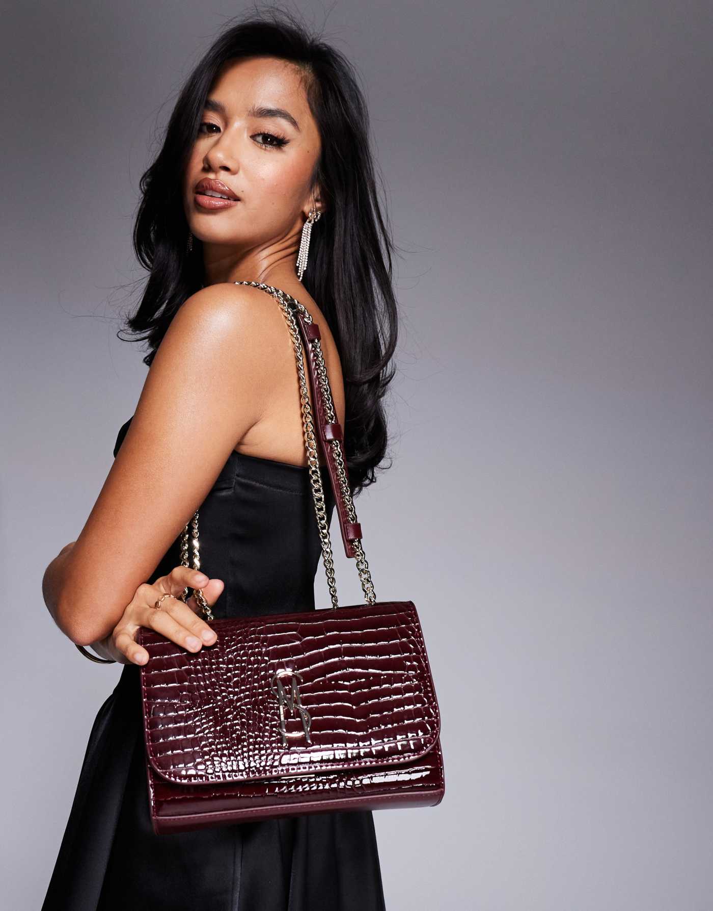 Steve Madden Bcala-w Shoulder Bag with Chain in Wine