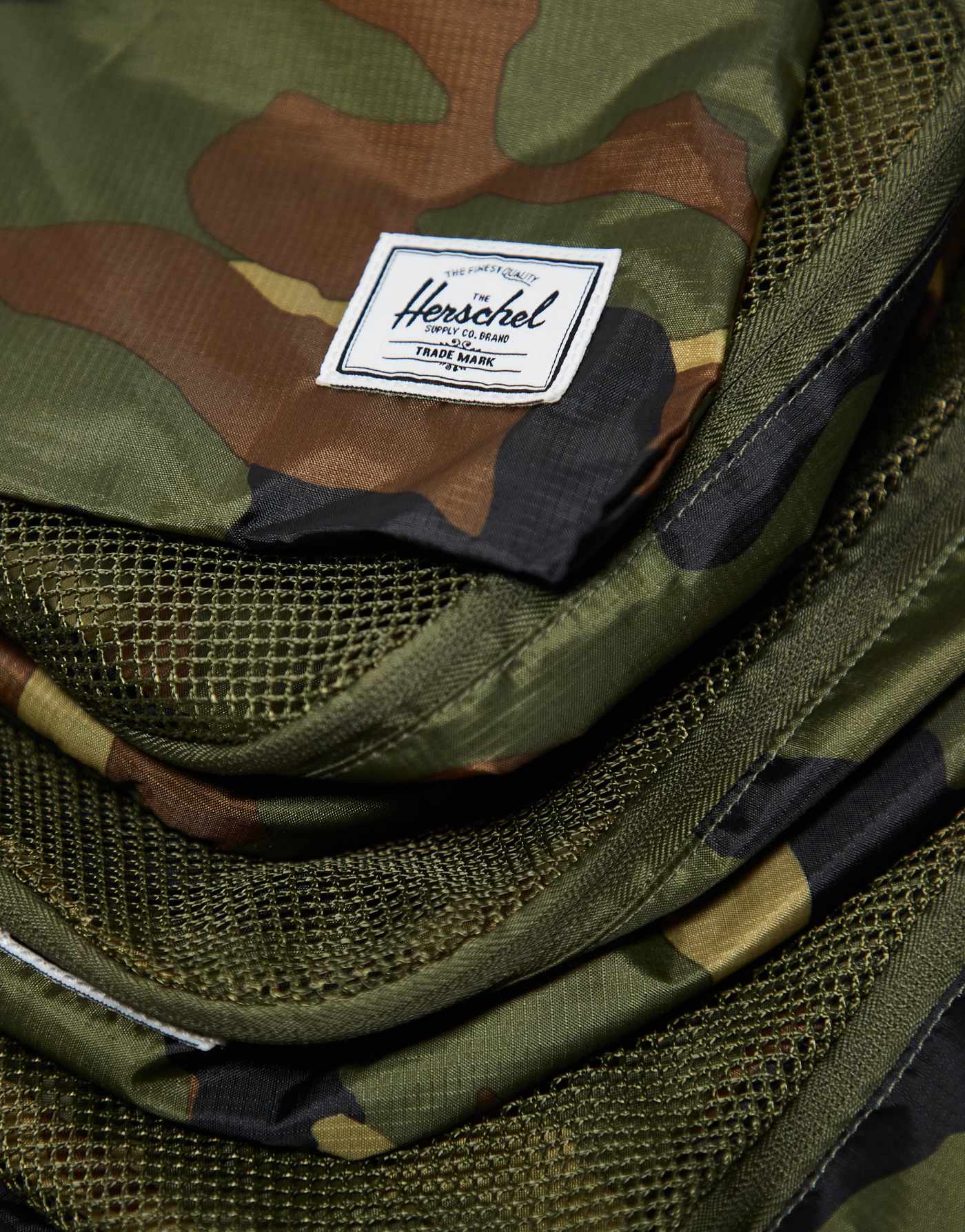 Herschel Supply Co kyoto packing cubes in camo