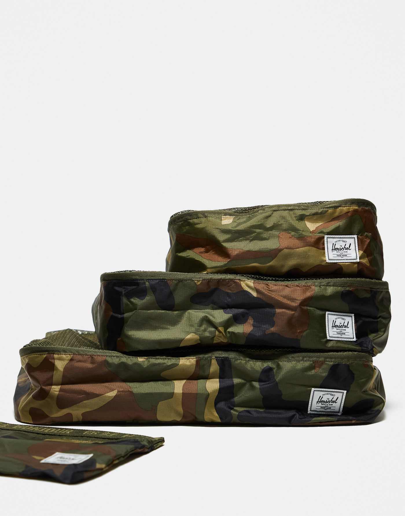 Herschel Supply Co kyoto packing cubes in camo