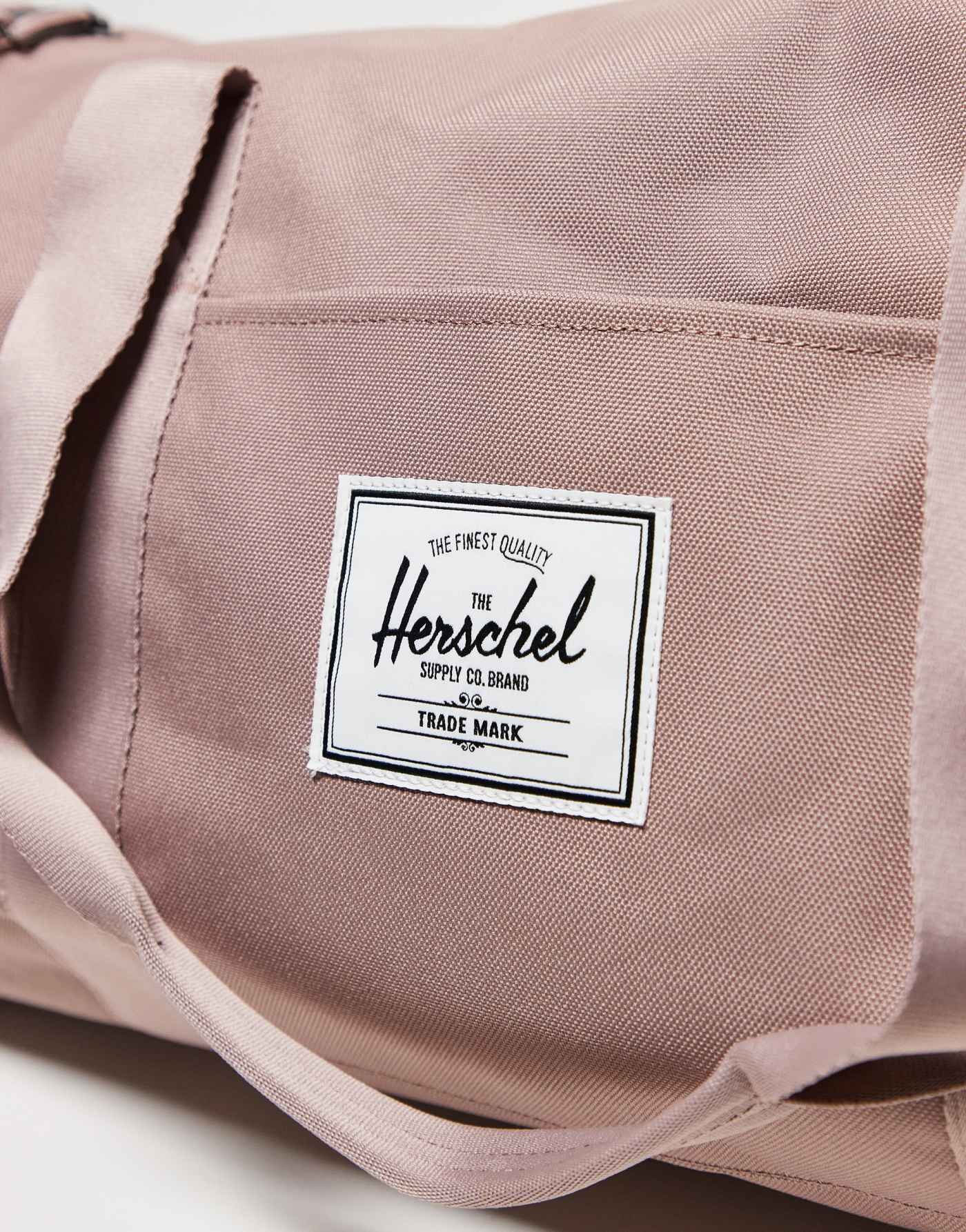 Herschel Supply Co classic gym duffel bag in ash rose