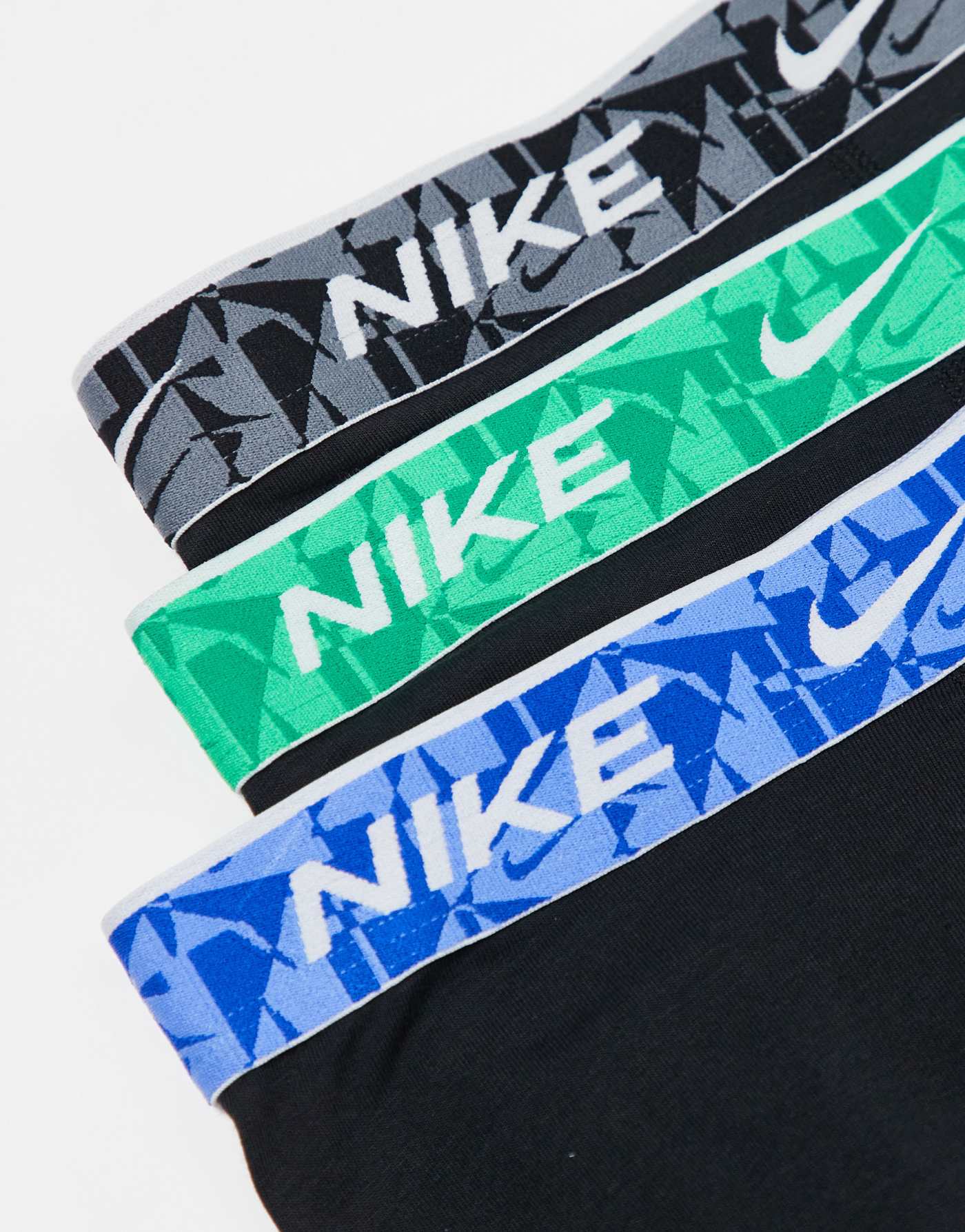 Nike Everyday Cotton Stretch 3 pack trunk with coloured waistband in black/blue/green