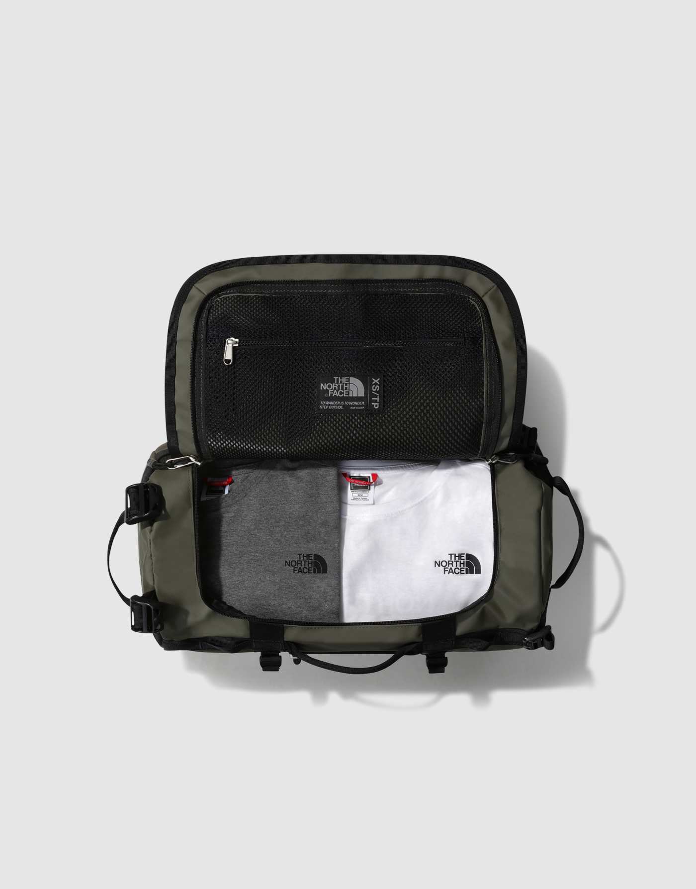 The North Face Base camp duffel - xs in green and black