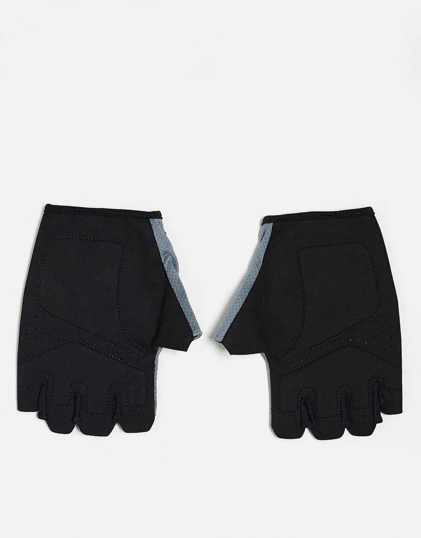 Nike Essential 2.0 training fitness gloves in cool grey