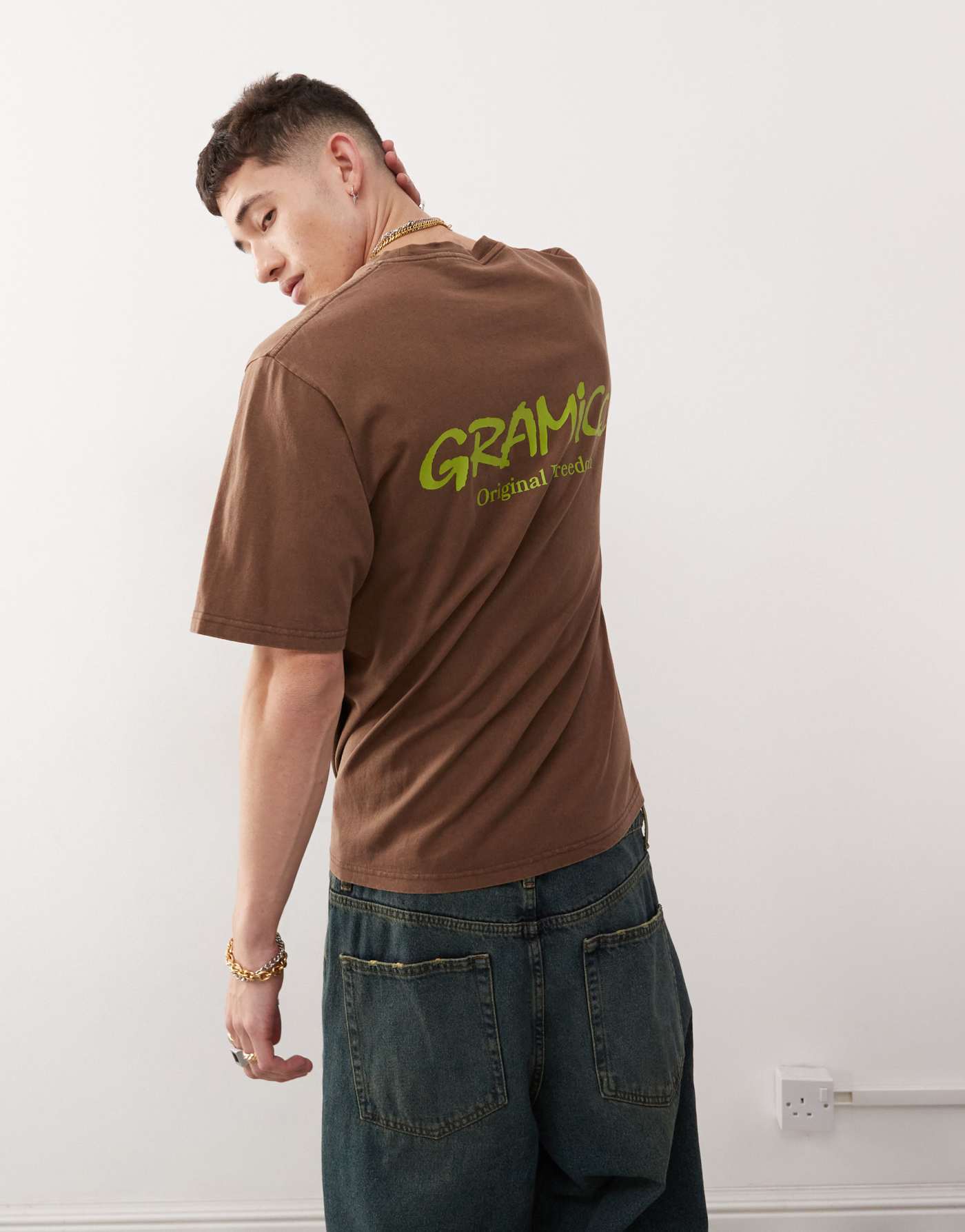 Gramicci original freedom graphic t-shirt in pigment brown