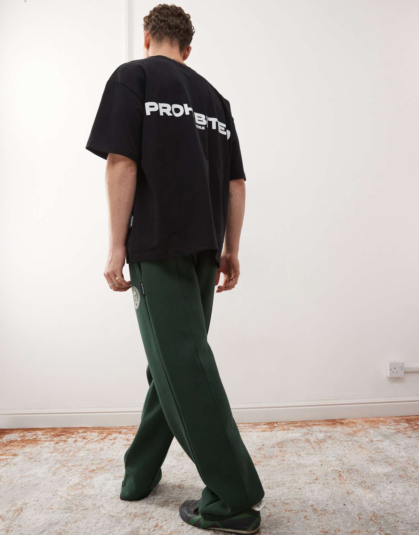 Prohibited seam detail sweat straight leg jogger in green