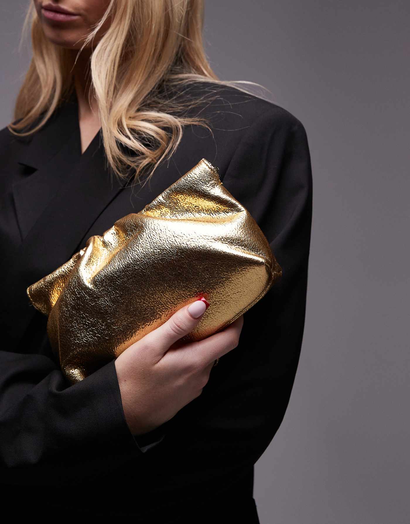 Mango chain detail clutch bag in gold