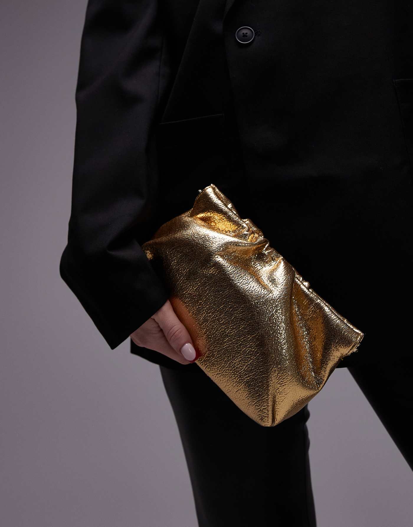 Mango chain detail clutch bag in gold