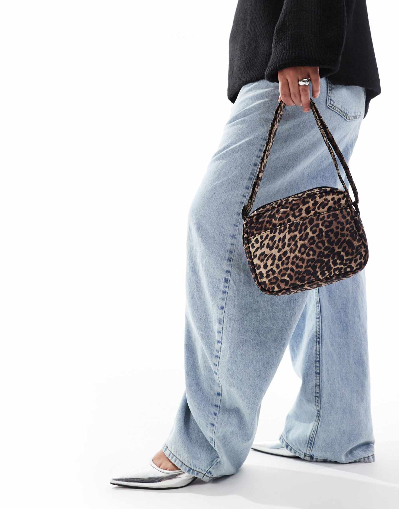 ONLY cross body bag in leopard print