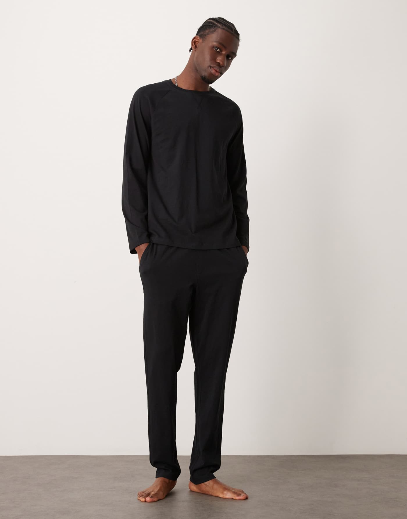 New Look long sleeve t-shirt & jogger loungwear set in black