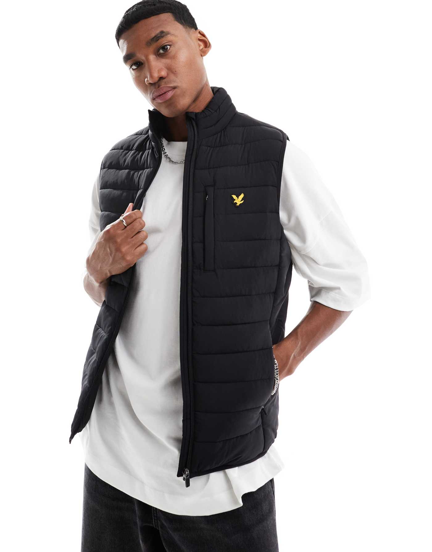 Lyle & Scott Stretch Lightweight Quilted Gilet in black