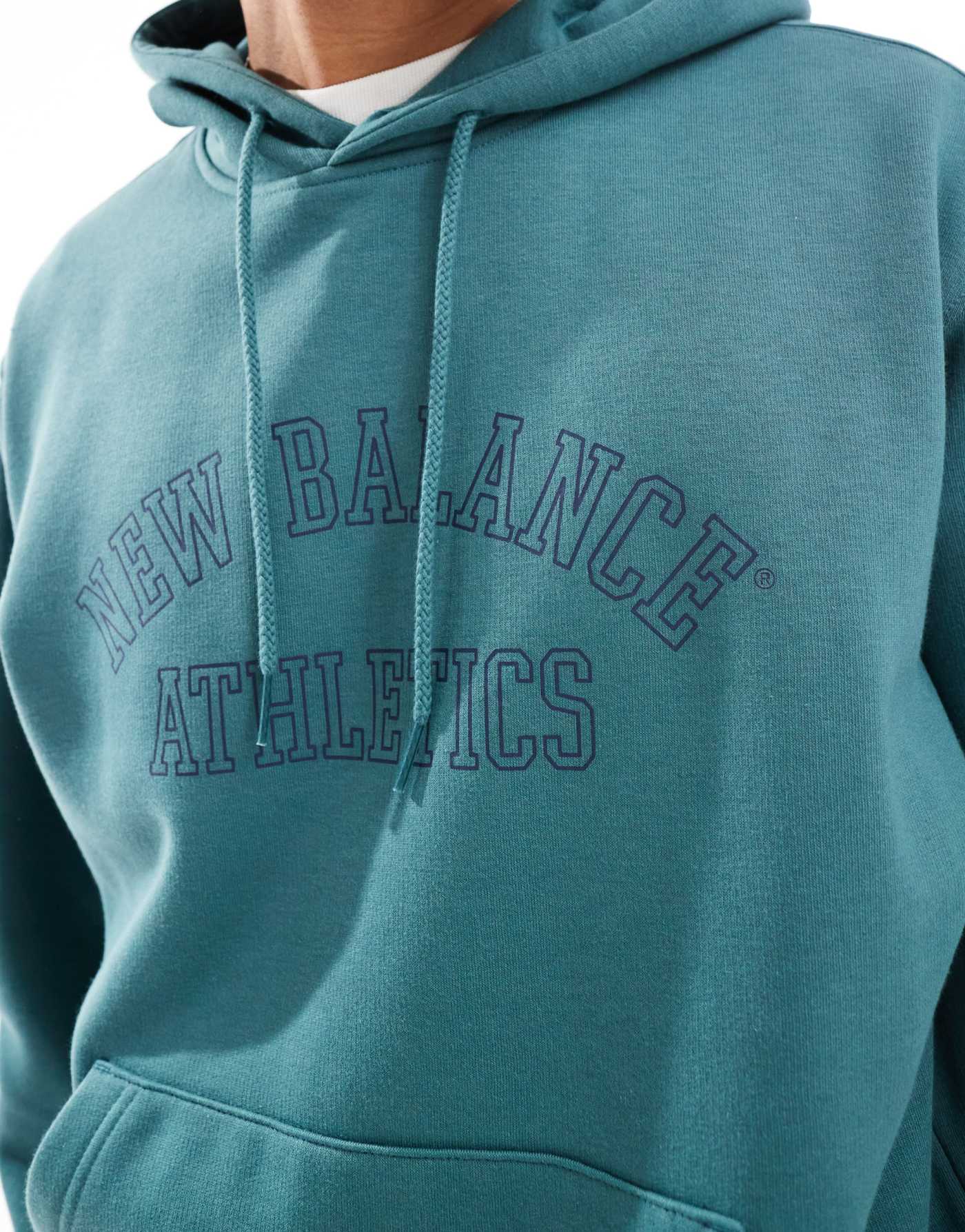 New Balance Graphic hoodie in new spruce