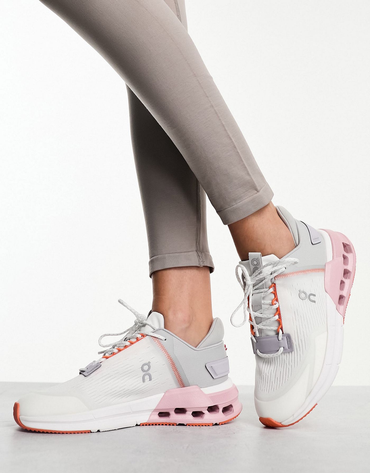 ON Cloudnova Flux trainers in grey and pink