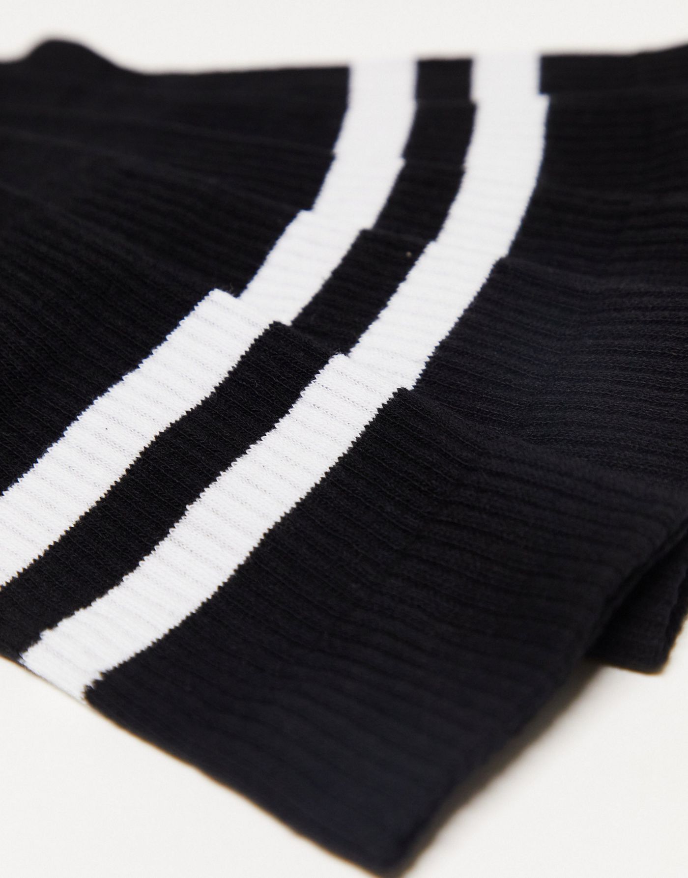 ASOS DESIGN 5 pack striped sport socks in black