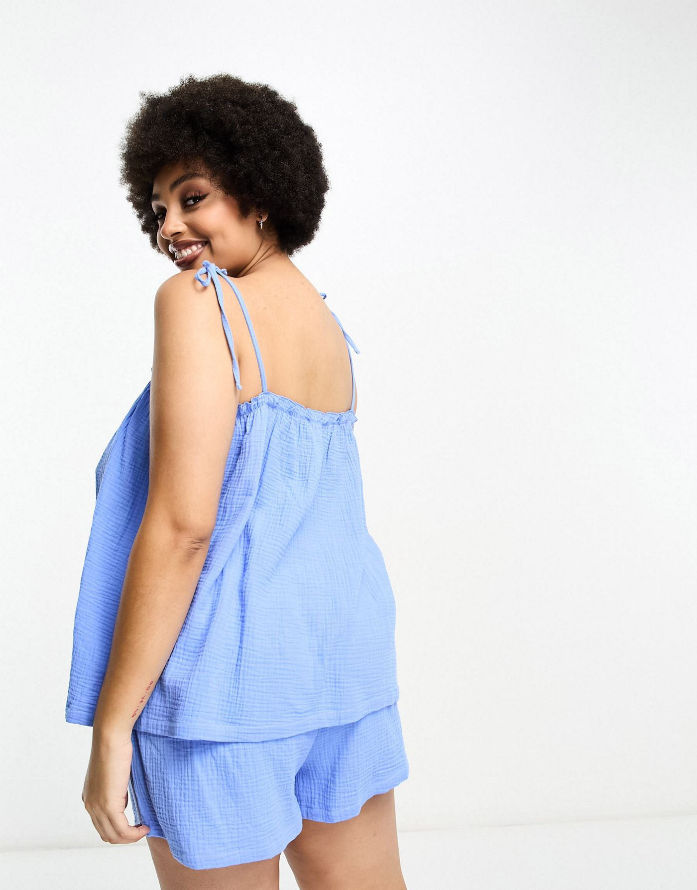 Loungeable Curve crinkle cotton tie shoulder cami and short pyjama set in cornflower blue 
