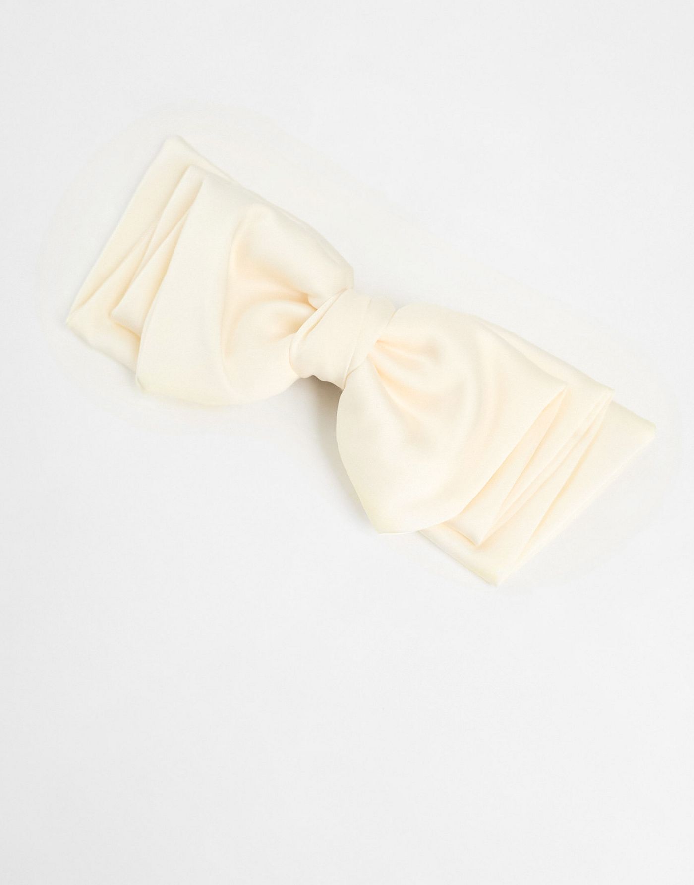 DesignB London statement bow hair clip in white