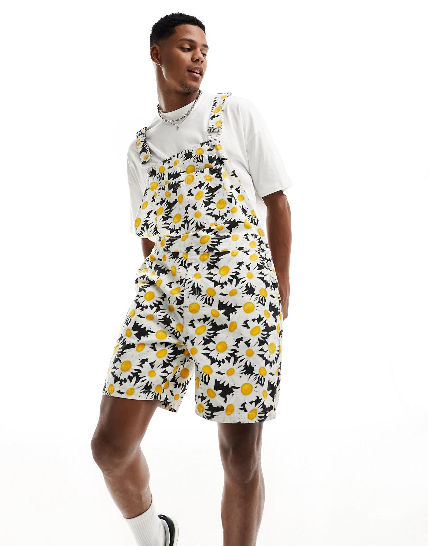 ASOS DESIGN short dungaree in daisy print