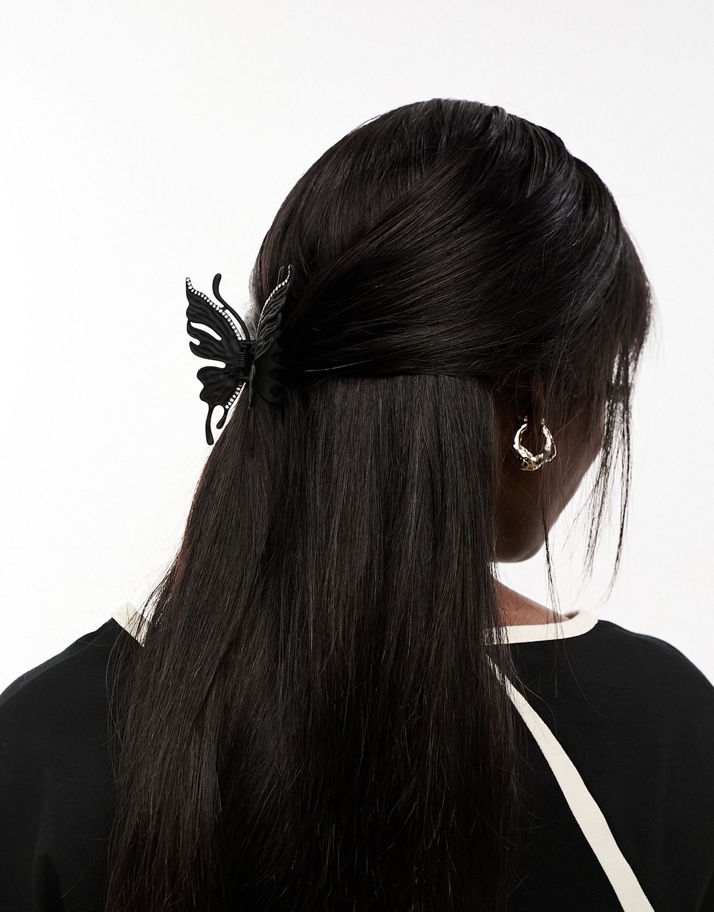 DesignB London gothic butterfly shape hair claw in black 