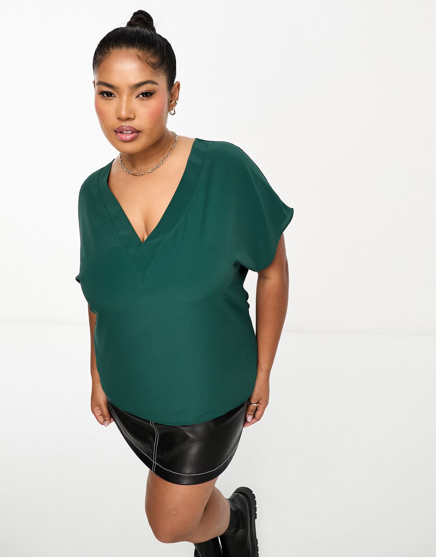 ASOS DESIGN Curve v-neck woven tee in forest green