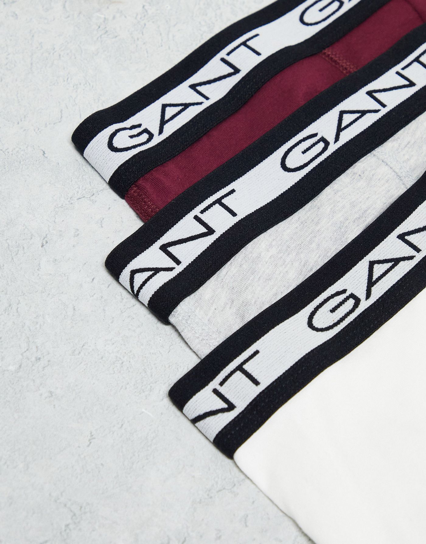 GANT 3 pack trunks with logo waistband in white grey red