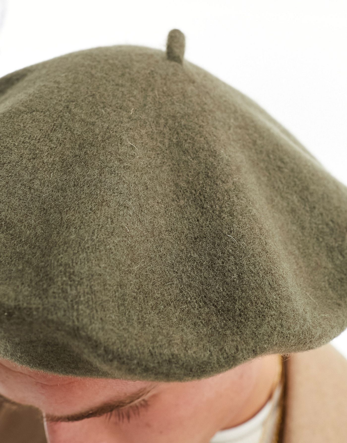 ASOS DESIGN wool beret in khaki 