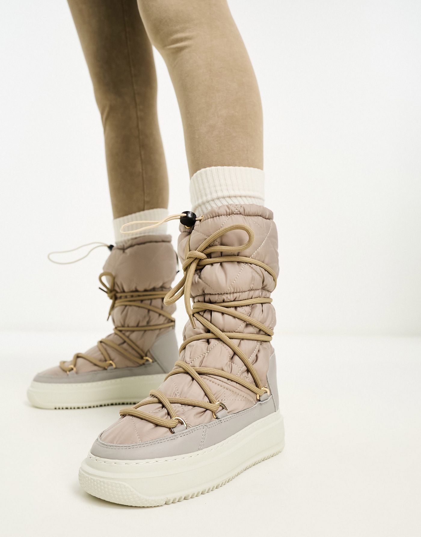 Pajar mid leg quilted snow boots in beige