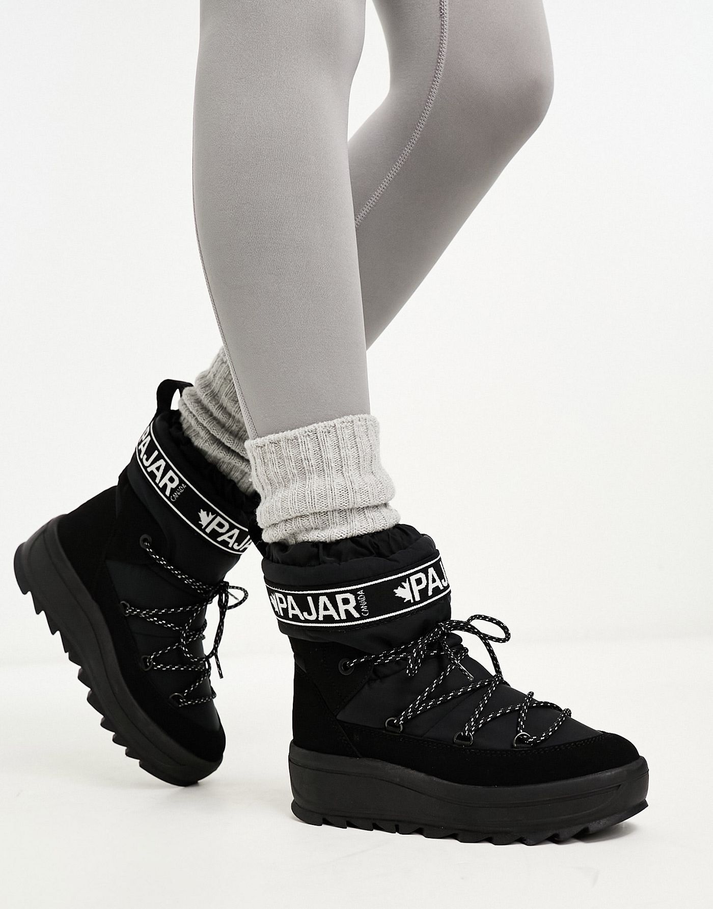 Pajar snow boots in black