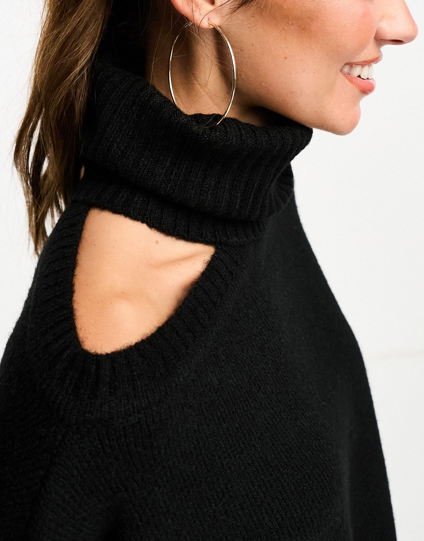 Edited cut-out knitted jumper in black