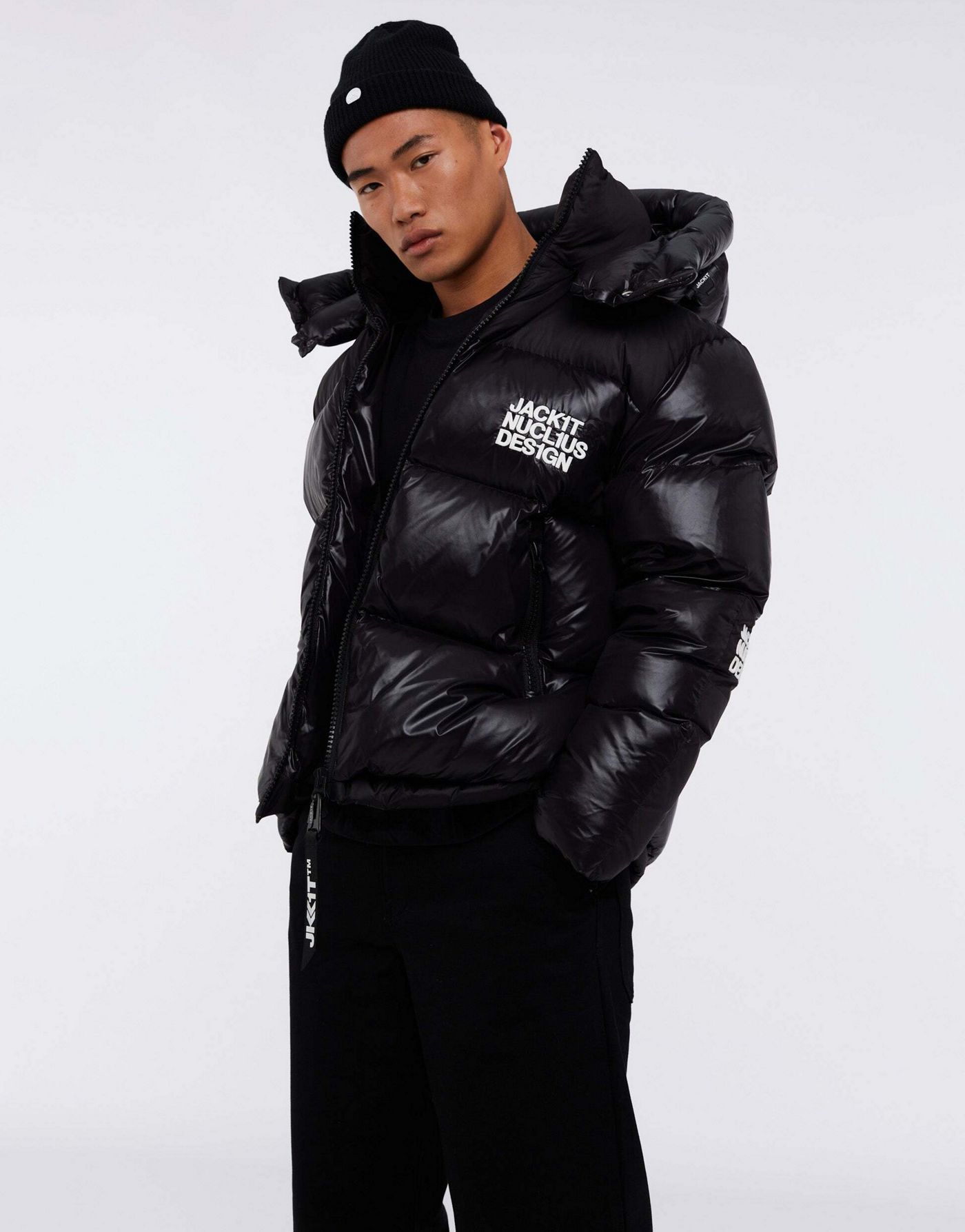 JACK1T expedition parka down coat in black and black