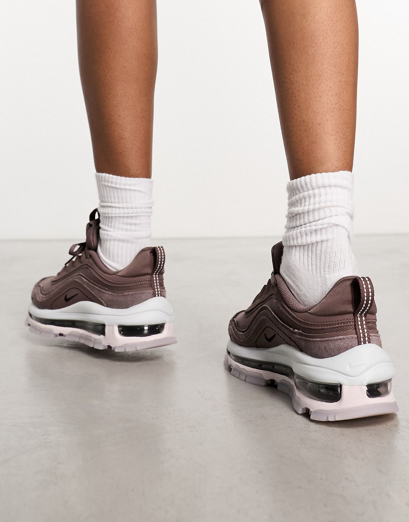 Nike Air Max 97 Futura trainers in mauve