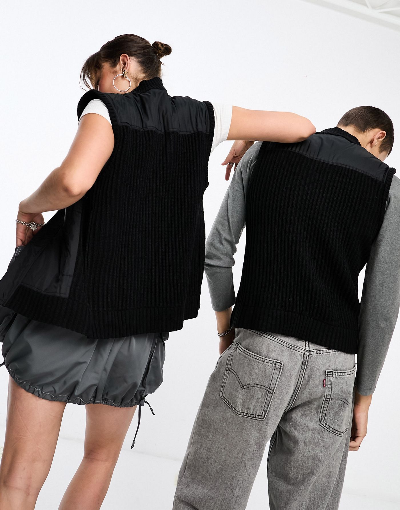 COLLUSION Unisex knitted gilet with nylon details in black